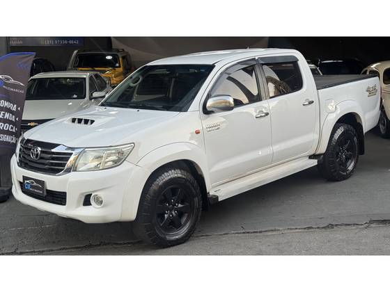 TOYOTA HILUX 3.0 STD 4X4 CD 16V TURBO INTERCOOLER DIESEL 4P MANUAL TOYOTA HILUX 3.0 STD 4X4 CD 16V TURBO INTERCOOLER DIESEL 4P MANUAL